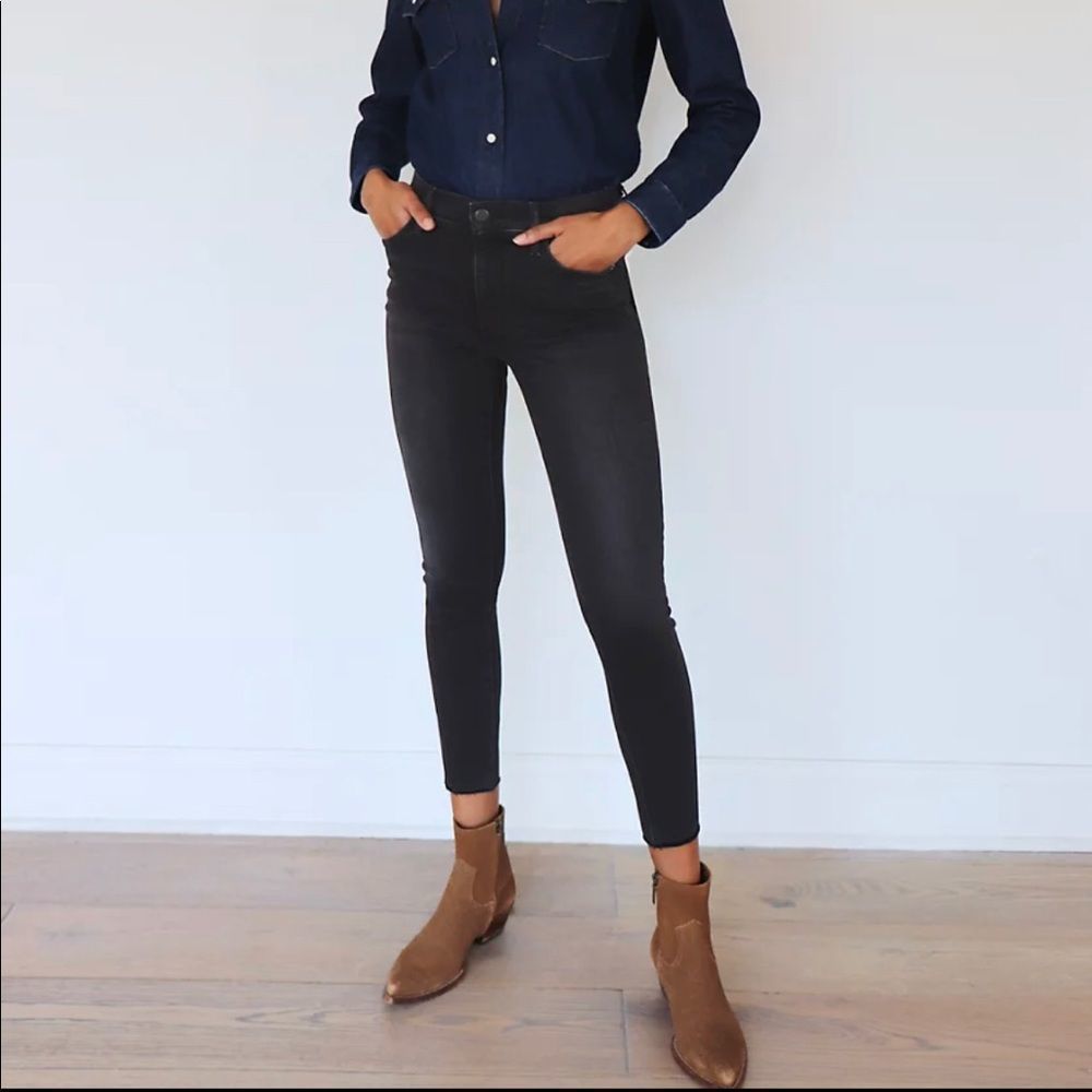 Denim form cropped jeans, size 24